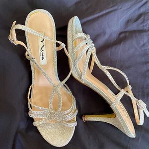 Nina 9 Worn Once! Silver Sparkle Strappy Party Heels 9 M EUC Formal Cocktail